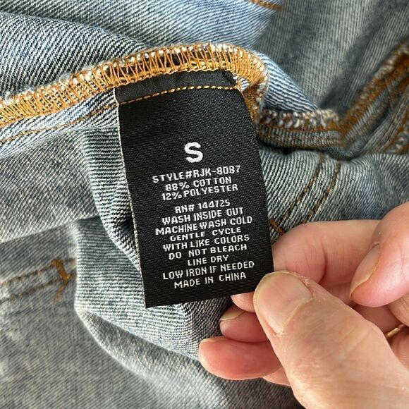 American Bazi Cropped Denim Offset Zipper Round Pulls Snap Details - Picture 10 of 10